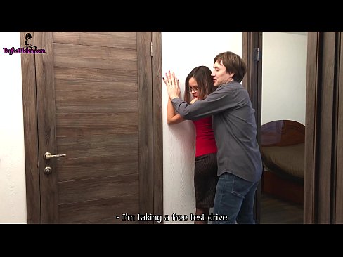 ❤️ Sexy Realtor သည် သူမ၏ တိုက်ခန်းကို ရောင်းနေစဉ် သူမ၏ ဖင်ပေါက်များကို ကာမစိတ်ဖြင့် လှုပ်ယမ်းနေသည် - Krempai Super porn မှာ ငါတို့မှာ ﹏